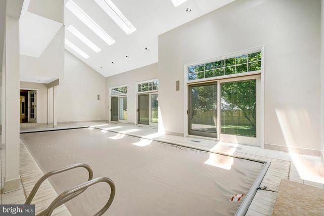 4301 SUNFLOWER DR, Rockville, MD 20853