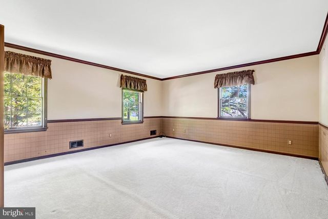 4301 SUNFLOWER DR, Rockville, MD 20853