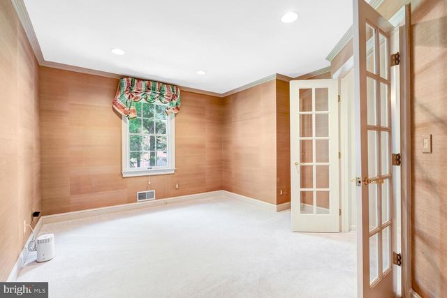 4301 SUNFLOWER DR, Rockville, MD 20853