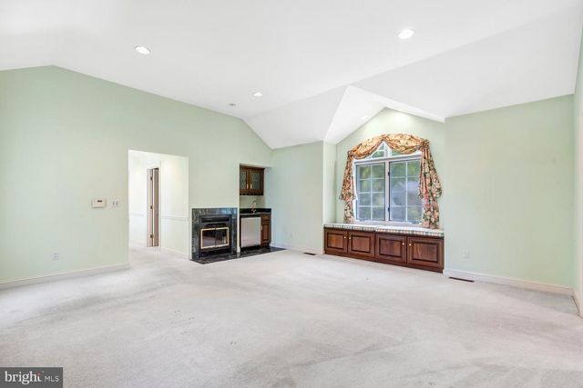 4301 SUNFLOWER DR, Rockville, MD 20853