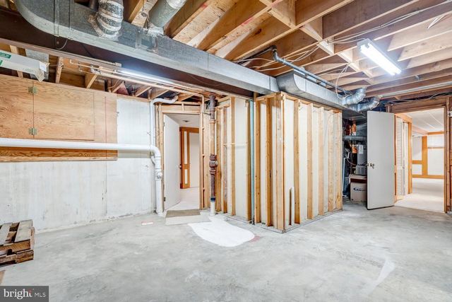 4301 SUNFLOWER DR, Rockville, MD 20853