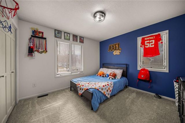 3713 NW Peachwood Court, Blue Springs, MO 64015