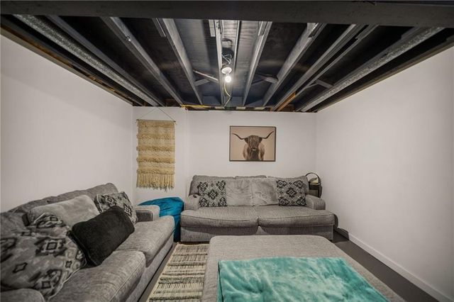 3713 NW Peachwood Court, Blue Springs, MO 64015