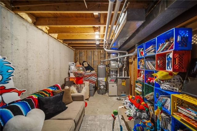 3713 NW Peachwood Court, Blue Springs, MO 64015