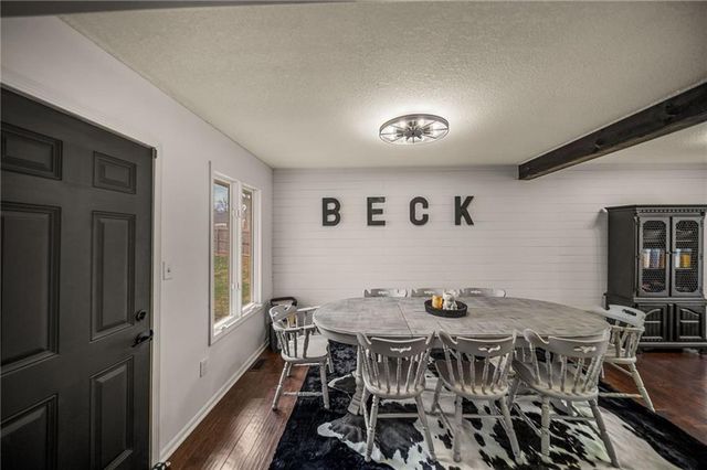 3713 NW Peachwood Court, Blue Springs, MO 64015