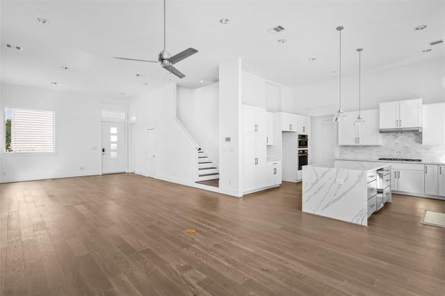 9855 Mocking Bird Hill Lane Lane, Houston, TX 77080