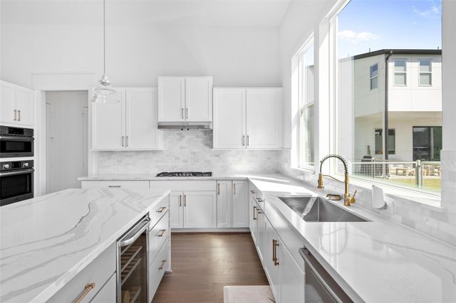 9855 Mocking Bird Hill Lane Lane, Houston, TX 77080