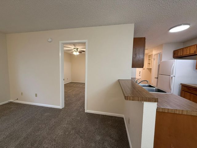 11945 Sunhillow BND B, Austin, TX 78758