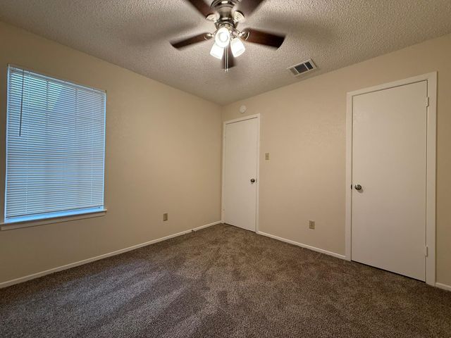 11945 Sunhillow BND B, Austin, TX 78758