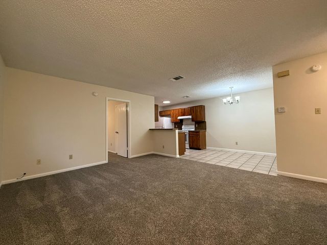 11945 Sunhillow BND B, Austin, TX 78758