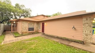 11945 Sunhillow BND B, Austin, TX 78758