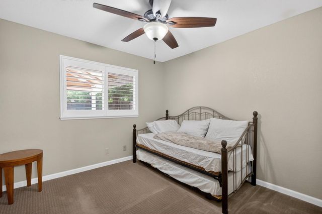 9492 Porto Rosa Dr, Elk Grove, CA 95624