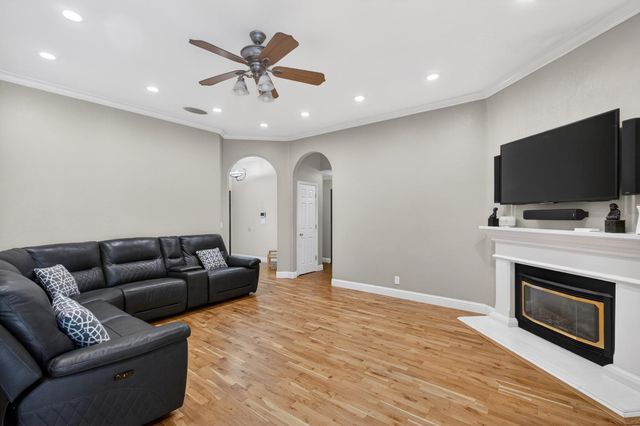 9492 Porto Rosa Dr, Elk Grove, CA 95624