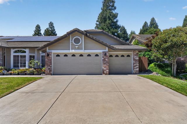 9492 Porto Rosa Dr, Elk Grove, CA 95624