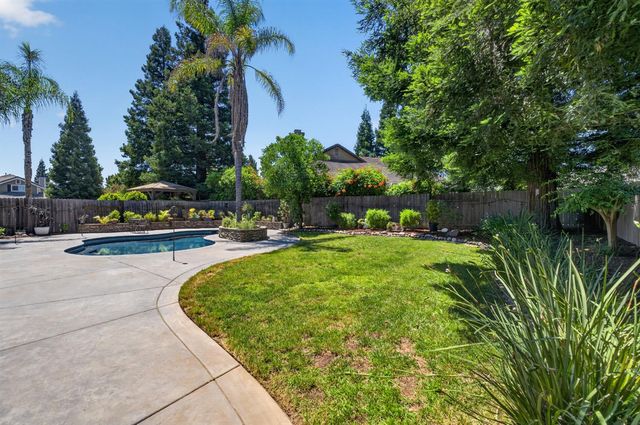 9492 Porto Rosa Dr, Elk Grove, CA 95624