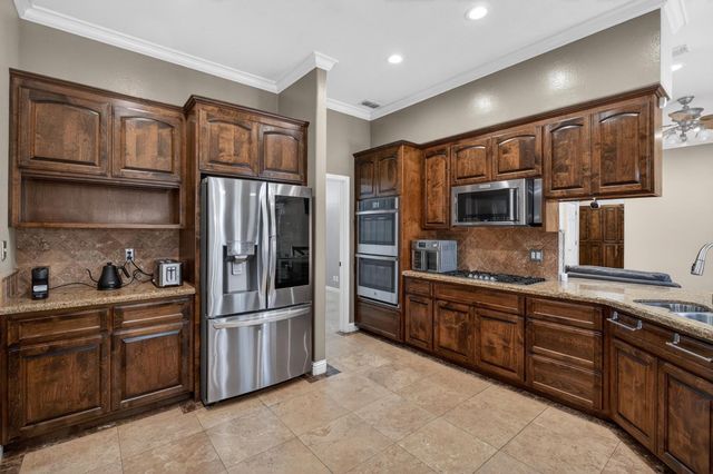 9492 Porto Rosa Dr, Elk Grove, CA 95624