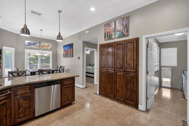 9492 Porto Rosa Dr, Elk Grove, CA 95624