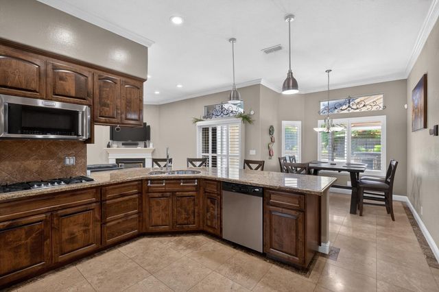 9492 Porto Rosa Dr, Elk Grove, CA 95624