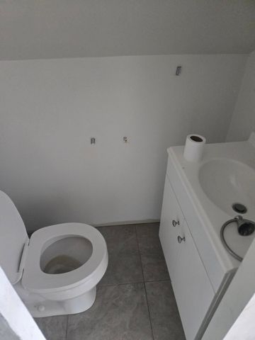 23582 Beierman Avenue, Warren, MI 48091