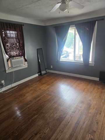 23582 Beierman Avenue, Warren, MI 48091