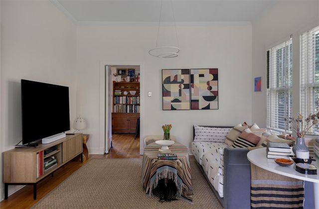 2206 Parkway, Austin, TX 78703