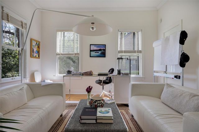 2206 Parkway, Austin, TX 78703