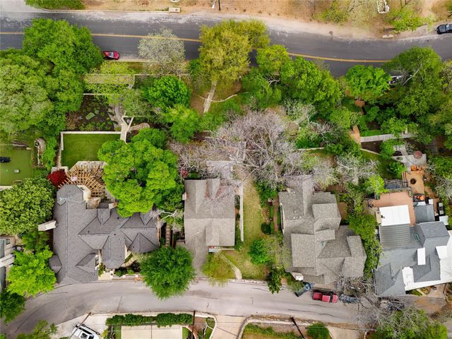 2206 Parkway, Austin, TX 78703