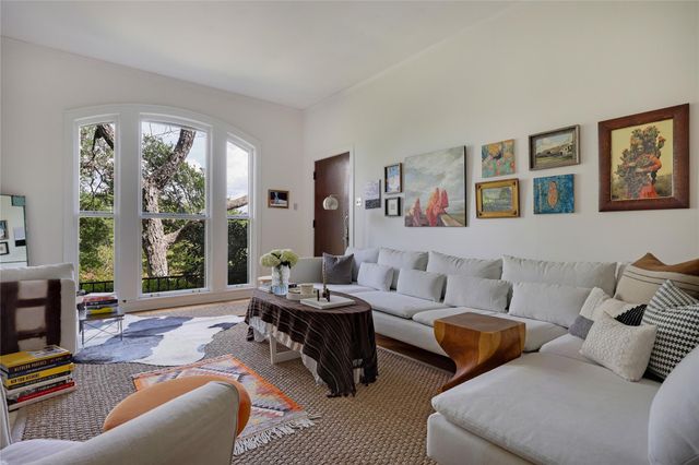 2206 Parkway, Austin, TX 78703