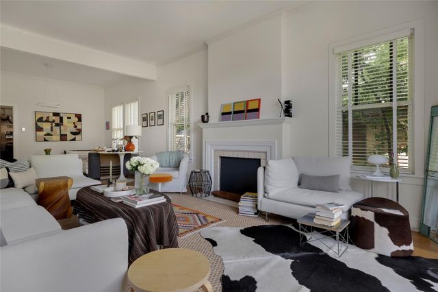 2206 Parkway, Austin, TX 78703