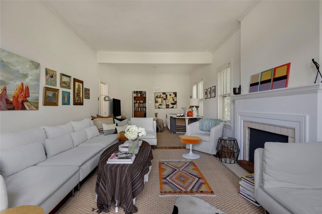 2206 Parkway, Austin, TX 78703