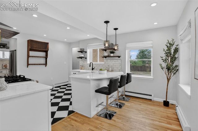 6907 W 12th Avenue, Lakewood, CO 80214