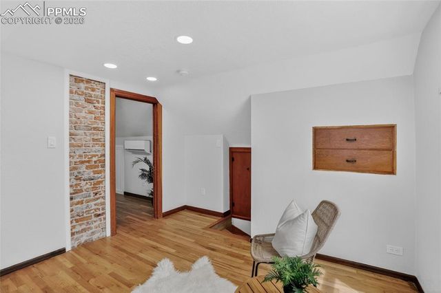 6907 W 12th Avenue, Lakewood, CO 80214