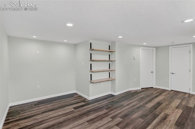 6907 W 12th Avenue, Lakewood, CO 80214