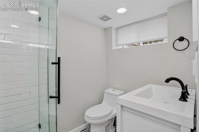 6907 W 12th Avenue, Lakewood, CO 80214