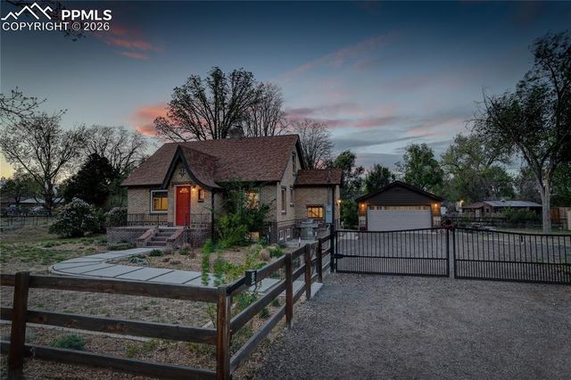 6907 W 12th Avenue, Lakewood, CO 80214
