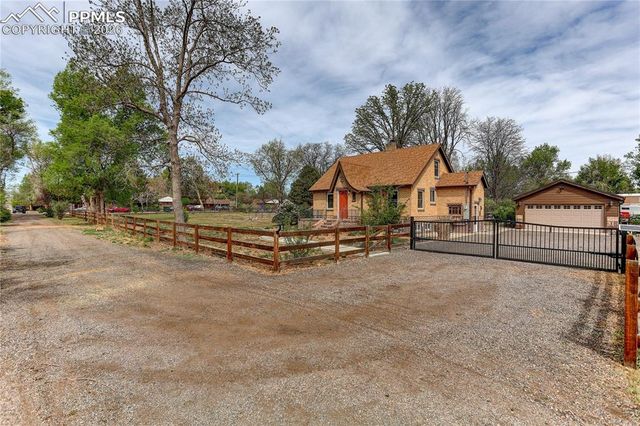 6907 W 12th Avenue, Lakewood, CO 80214