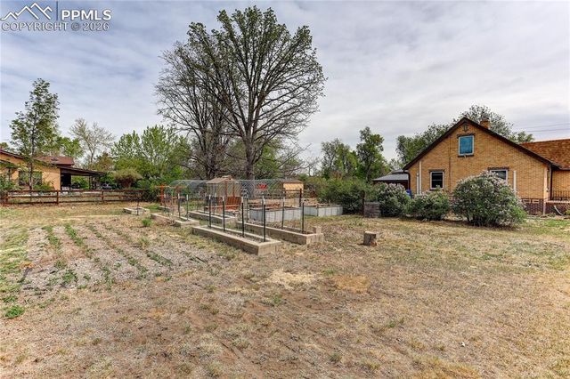 6907 W 12th Avenue, Lakewood, CO 80214
