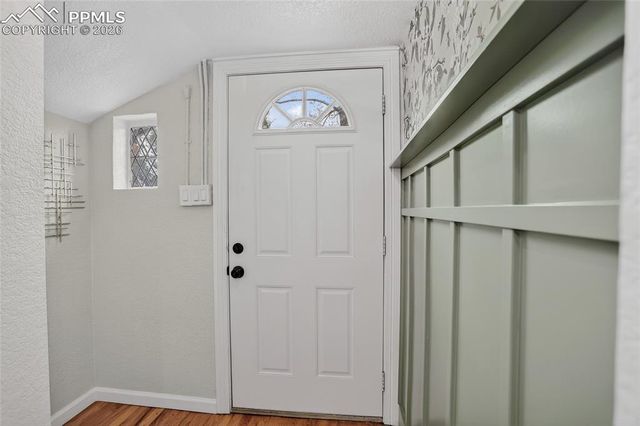6907 W 12th Avenue, Lakewood, CO 80214