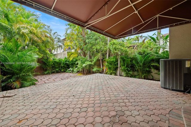 3076 Mcdonald St B, Miami, FL 33133