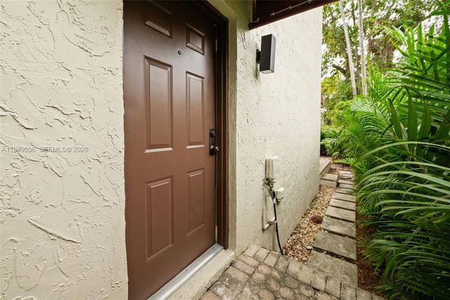 3076 Mcdonald St B, Miami, FL 33133