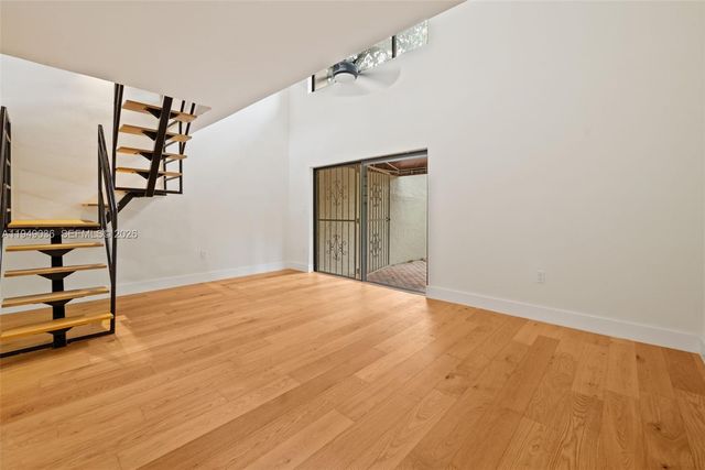 3076 Mcdonald St B, Miami, FL 33133