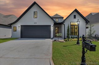 1219 N 71st Place, Broken Arrow, OK 74014