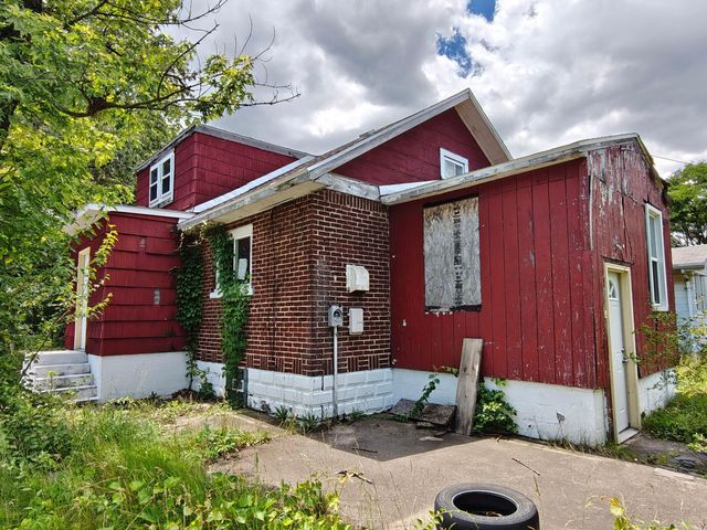834 E 41st Avenue, Gary, IN 46409