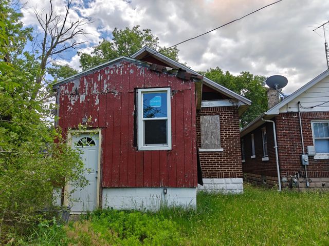 834 E 41st Avenue, Gary, IN 46409