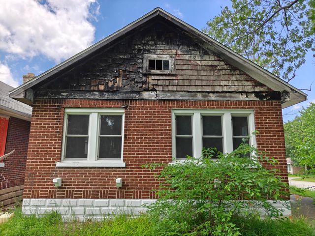 834 E 41st Avenue, Gary, IN 46409