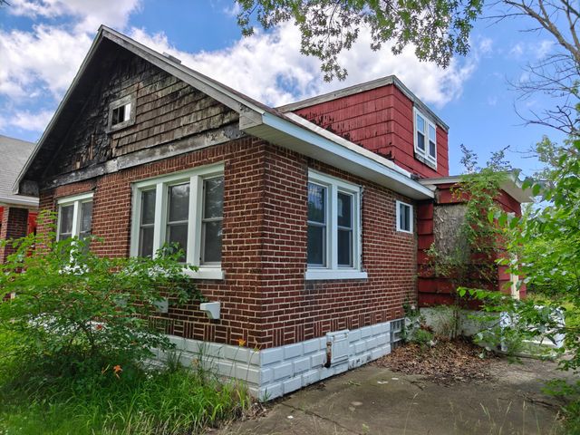 834 E 41st Avenue, Gary, IN 46409