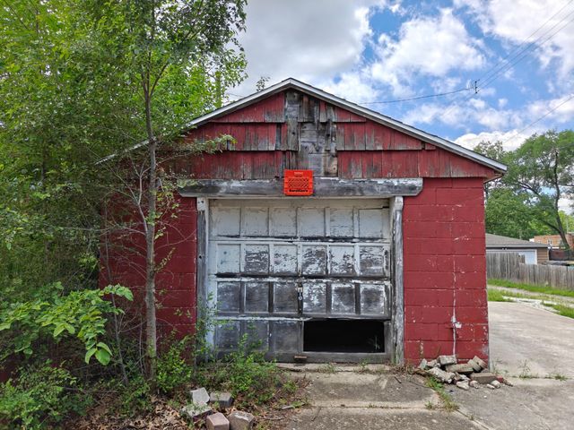 834 E 41st Avenue, Gary, IN 46409