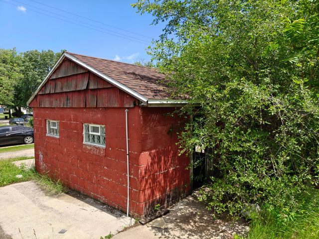 834 E 41st Avenue, Gary, IN 46409