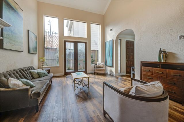 2527 Potomac Drive D, Houston, TX 77057