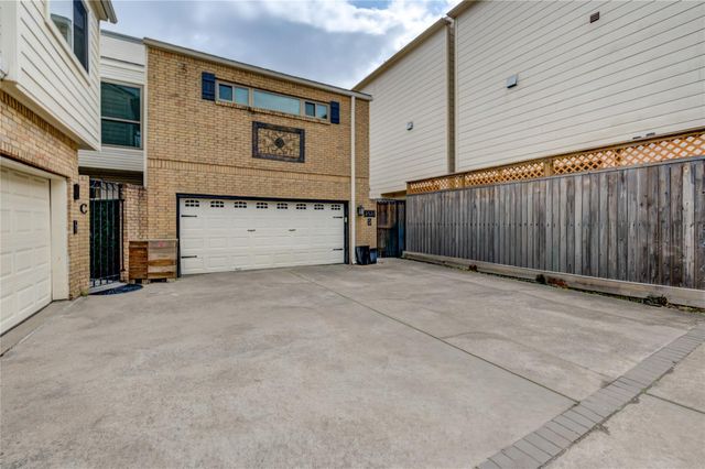 2527 Potomac Drive D, Houston, TX 77057